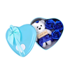 Ursulet cu Trandafiri din Sapun Parfumati Teno1594, cutie in forma de inimioara, mesaj pe tablita din lemn ”I LOVE YOU”, 3 trandafiri, fustita si cristal, albastru